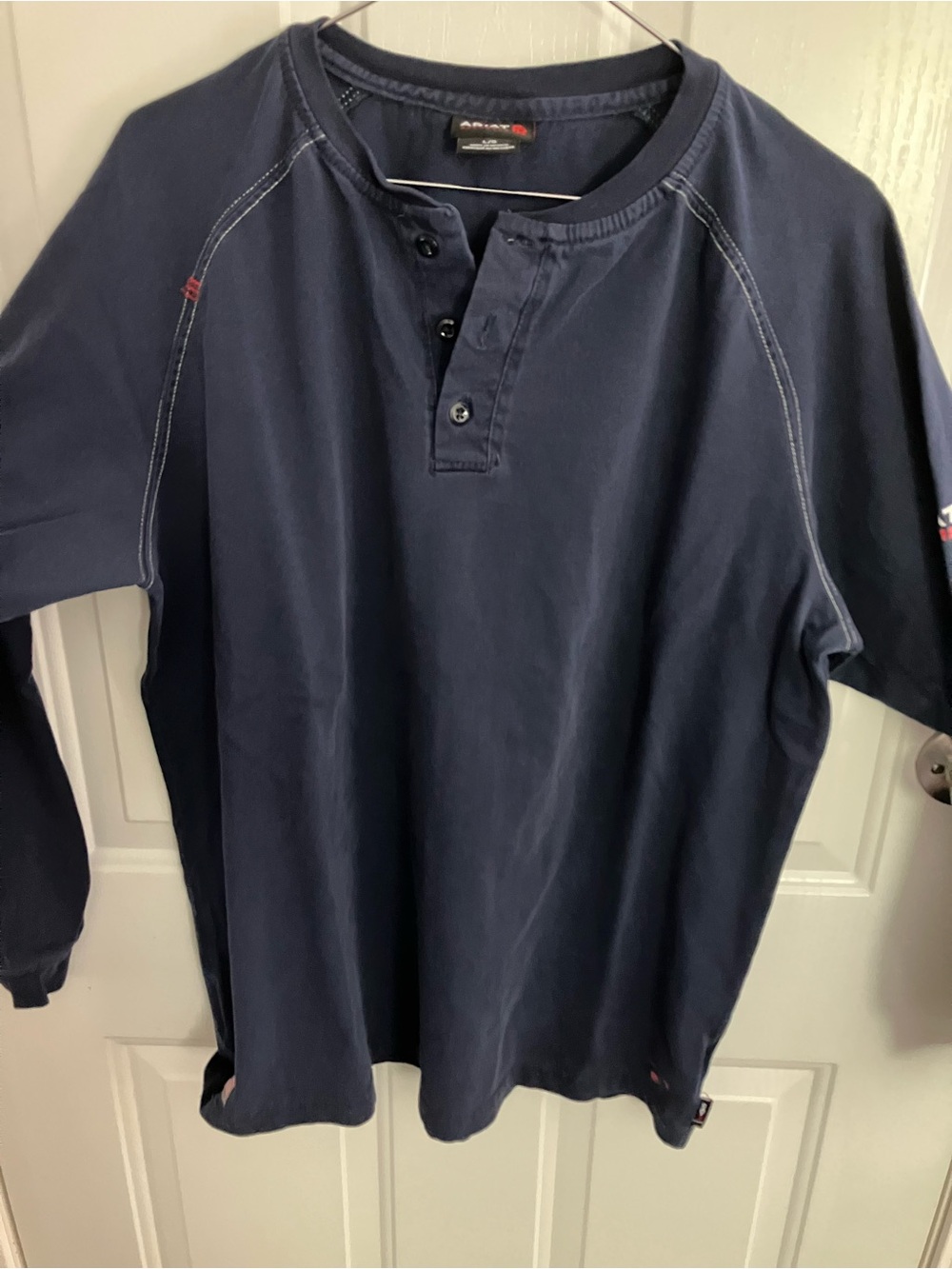 ARIAT FR GREY Henley plus Blue Henley - Picture 11 of 16